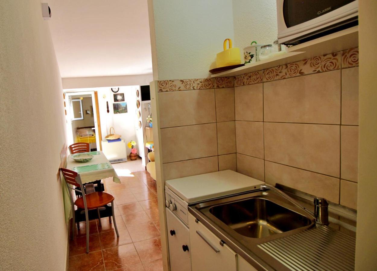 Seaside Apartment Omiš Exterior foto